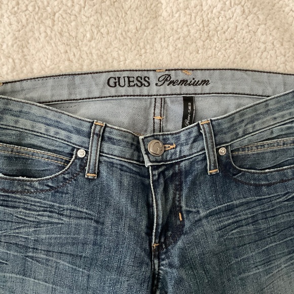 Guess Premium flare women jeans size 29 with studded pockets - Picture 4 of 8